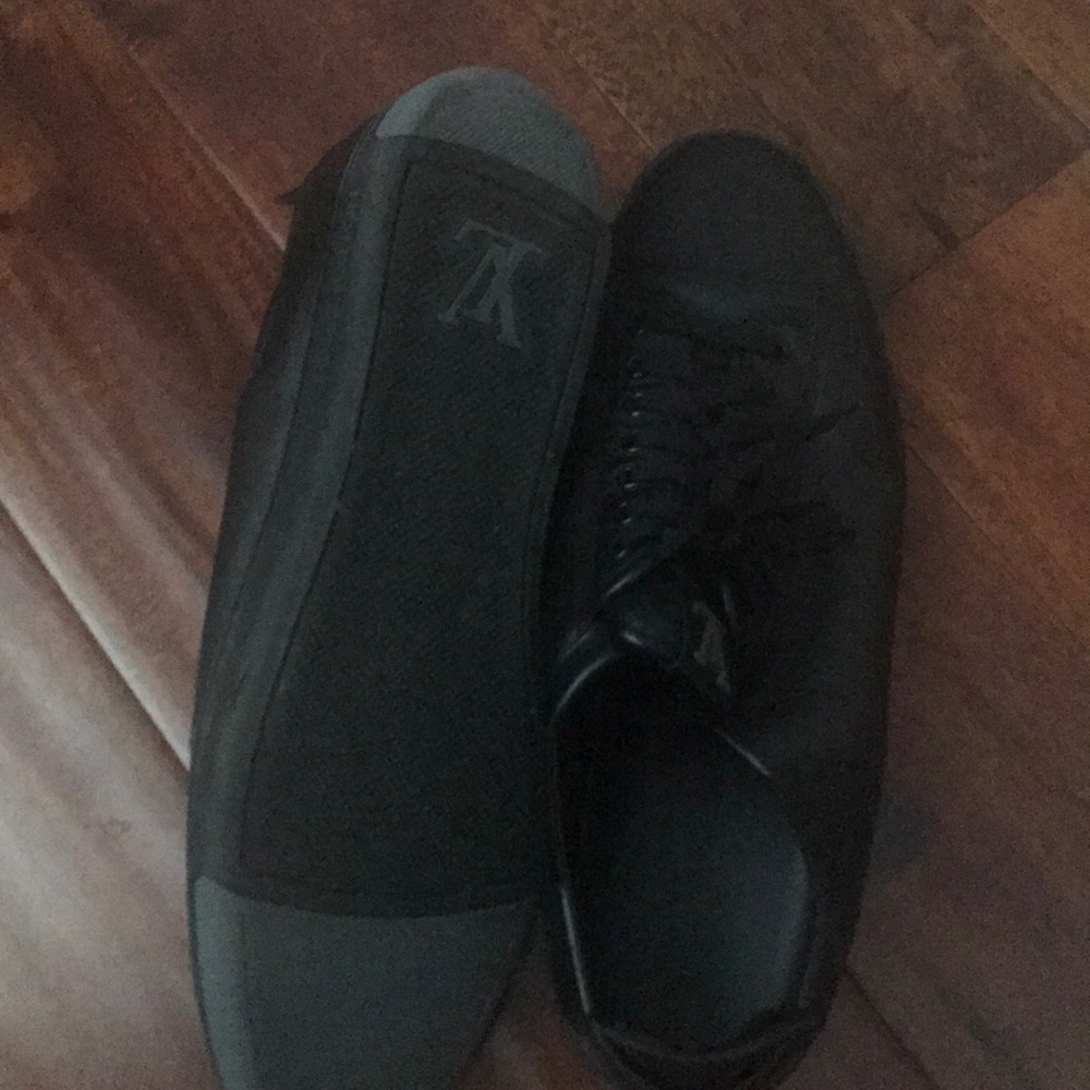 Shoes - Picture 4 of 5